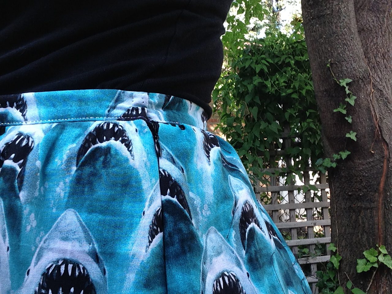 Jaws Skirt zipper close up